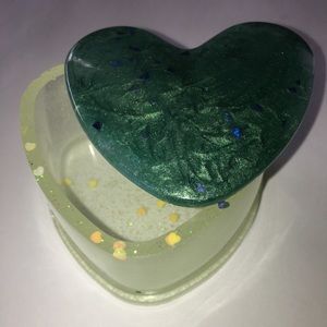 Other - Green heart box Other - Green heart box